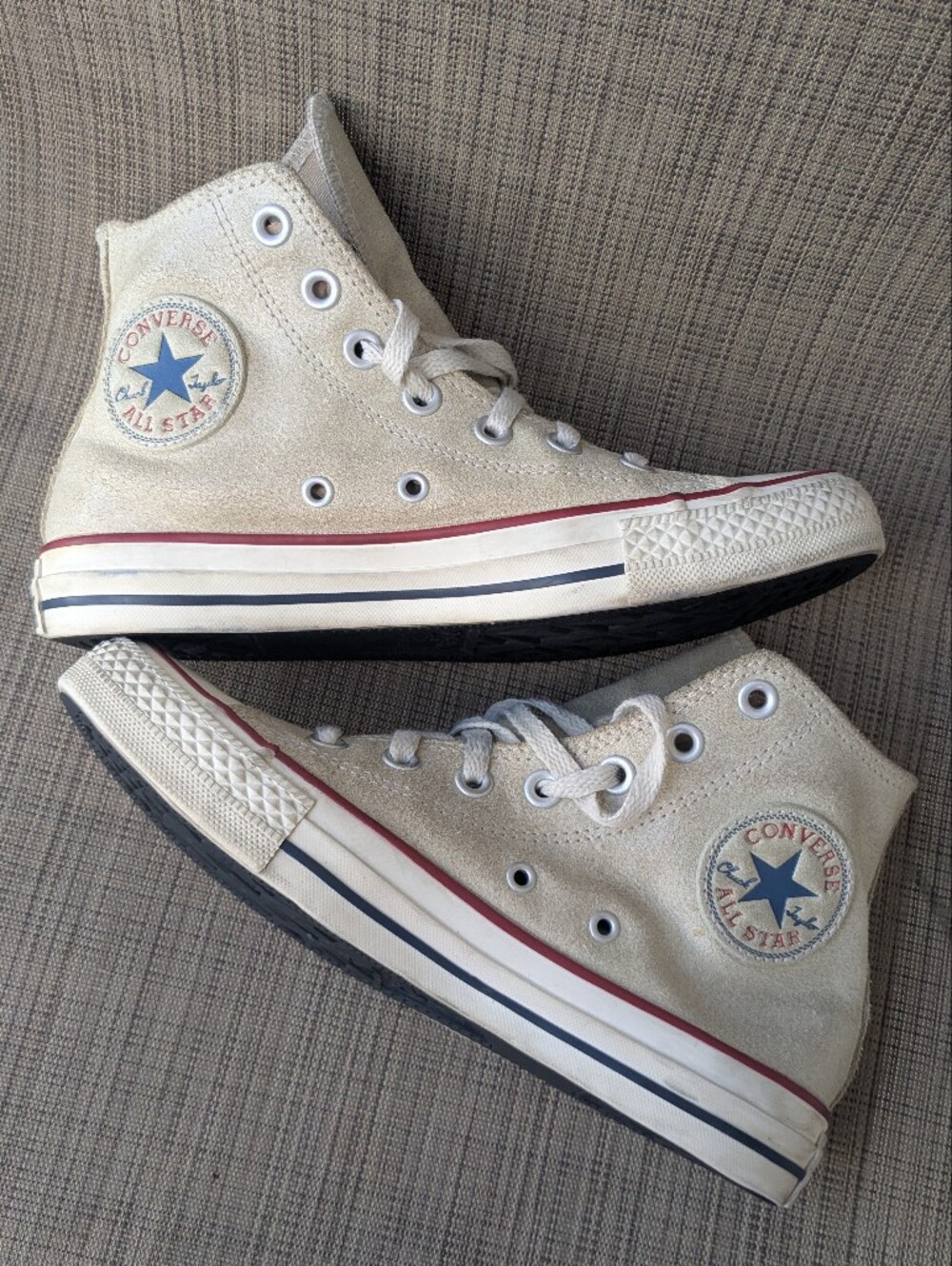 Converse Leather High-Top Sneakers in Cream Size 6.5